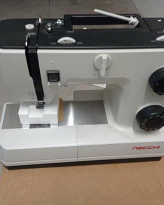 NECCHI Q132A Macchina da cucire