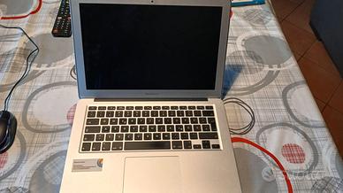 Apple MacBook Air 2011 (13.3")