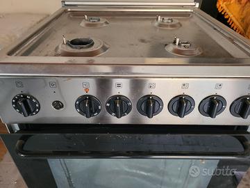 Cucina Germania 4 fuochi e mobile lavello