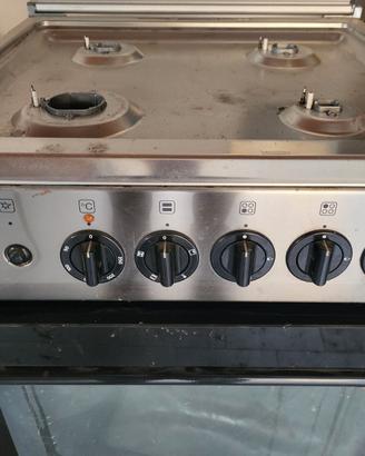 Cucina Germania 4 fuochi e mobile lavello