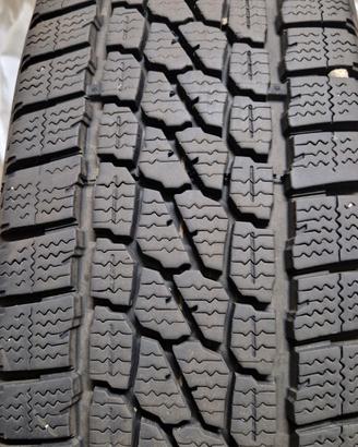 225 75R16 Invernali 121/120R