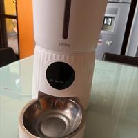 distributore croccantini per gatto