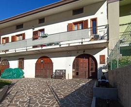 CASA DI TESTA CON GIARDINO E CORTE ESCLUSIVI VI...