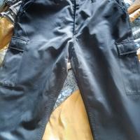Pantaloni estivi con tasconi