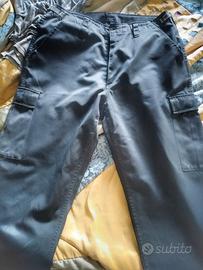 Pantaloni estivi con tasconi