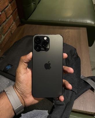 Iphone 15 pro max nero