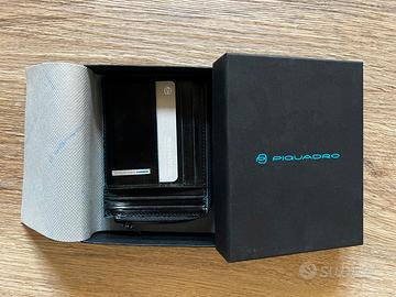 Portamonete Piquadro con porta documenti e carte