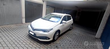 Toyota Auris 1.8 Hybrid 