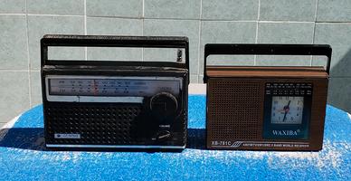 Set di due radio vintage 