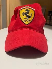 Cappellino ferrari