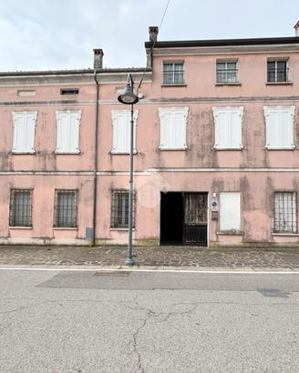 CASA SEMINDIPENDENTE A SAN BENEDETTO PO
