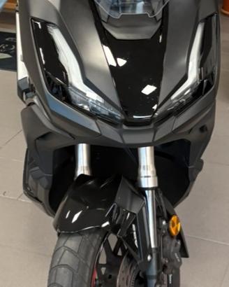 Moto adv 350