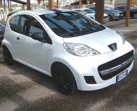 Peugeot 107 1.0 68CV 3p. Plaisir