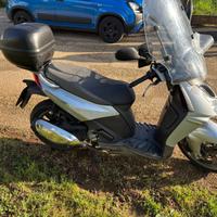 scooter piaggio cilindrata 250