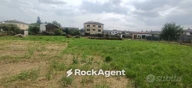 Terreno di 2582 m² a Valle Lomellina