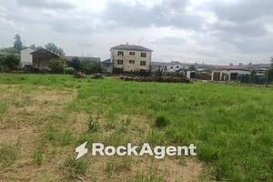 Terreno di 2582 m² a Valle Lomellina