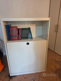 Mobile libreria con letto singolo a scomparsa