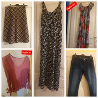 ABITI DONNA :  COMPLETI , MAGLIE , GIACCONI , ECC.