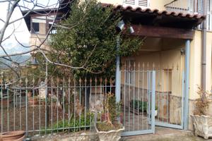 Villa immersa nel verde del beneventano