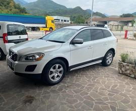 VOLVO XC60 D4 AWD Geartronic Business