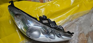 Fari destro e sinistro peugeot 207/207 CC