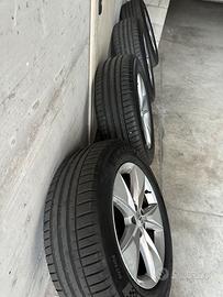 Cerchi originali Volvo con Gomme michelin