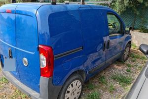 furgoncino per piccole consegne