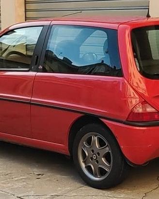 Lancia Y Elefantino Rosso