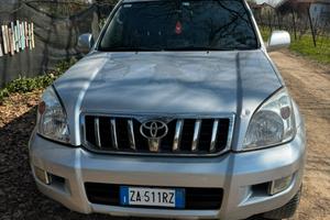 Toyota landcruiser kdj 120