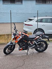 KTM Duke 125 2011