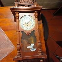 Orologio a pendolo da parete