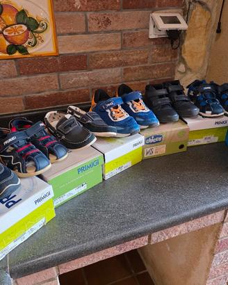 nr.7 paia di Scarpe Bambini