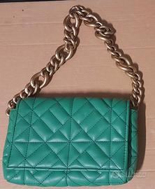 Zara - Borsetta con catena dorata