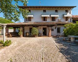Casa friulana con giardino