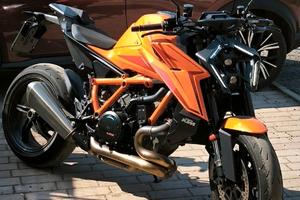 Ktm 1390 superduke r 2025