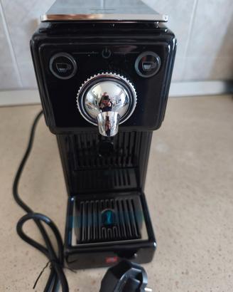 Macchina per caffè illy 