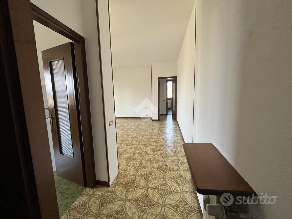 3 LOCALI A PADERNO D'ADDA - Vista 4