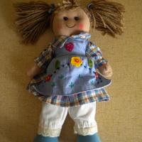 BAMBOLA DI STOFFA E LANA fatta a mano