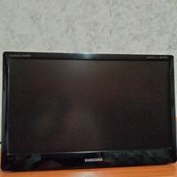    TV Color 25 pollici con telecomando 