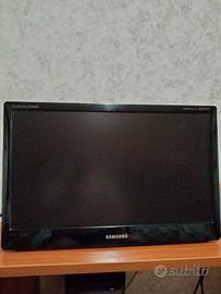    TV Color 25 pollici con telecomando 