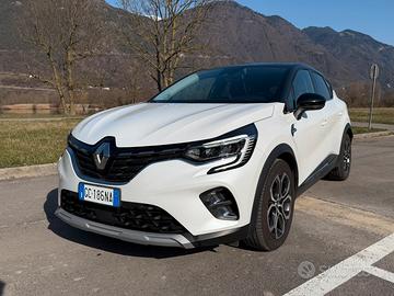 Renault Captur 1.6 E-Tech Plug-ing