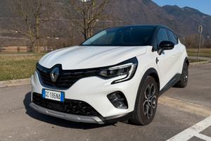 Renault Captur 1.6 E-Tech Plug-ing
