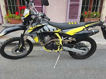 Swm rs 125 r