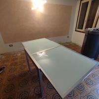tavolo in vetro