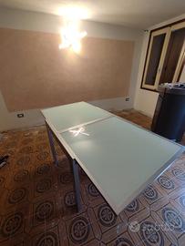 tavolo in vetro
