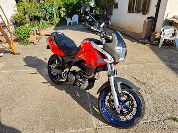 Aprilia Pegaso 650 strada