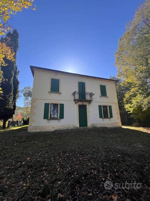 Villa di 730 m² con più di 5 locali e box auto dop