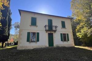 Villa di 730 m² con più di 5 locali e box auto dop