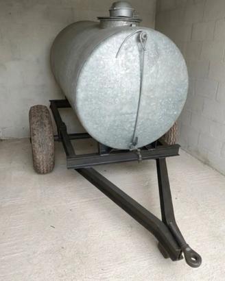 Carrello con cisterna