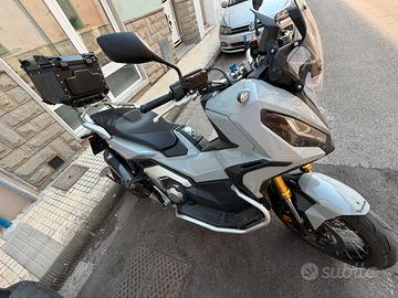Honda xadv750